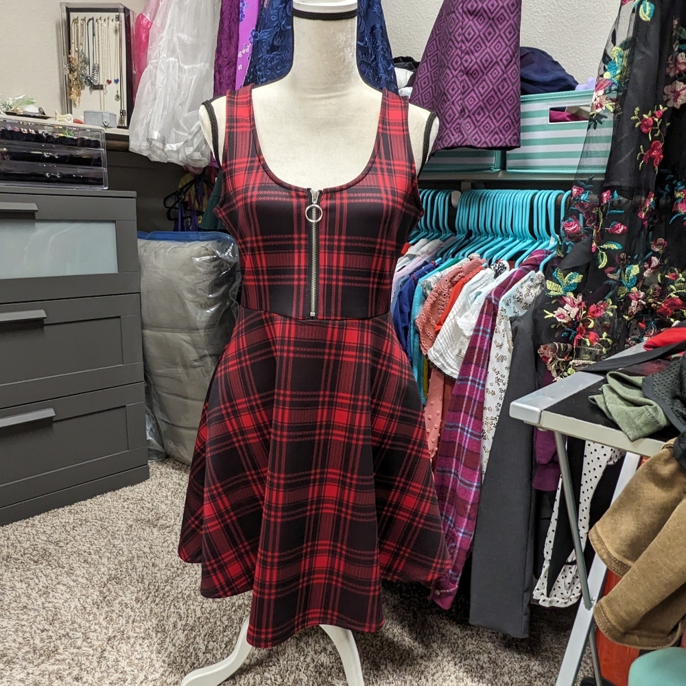 Hot Topic Size M Zip Plaid Sleeveless Dress